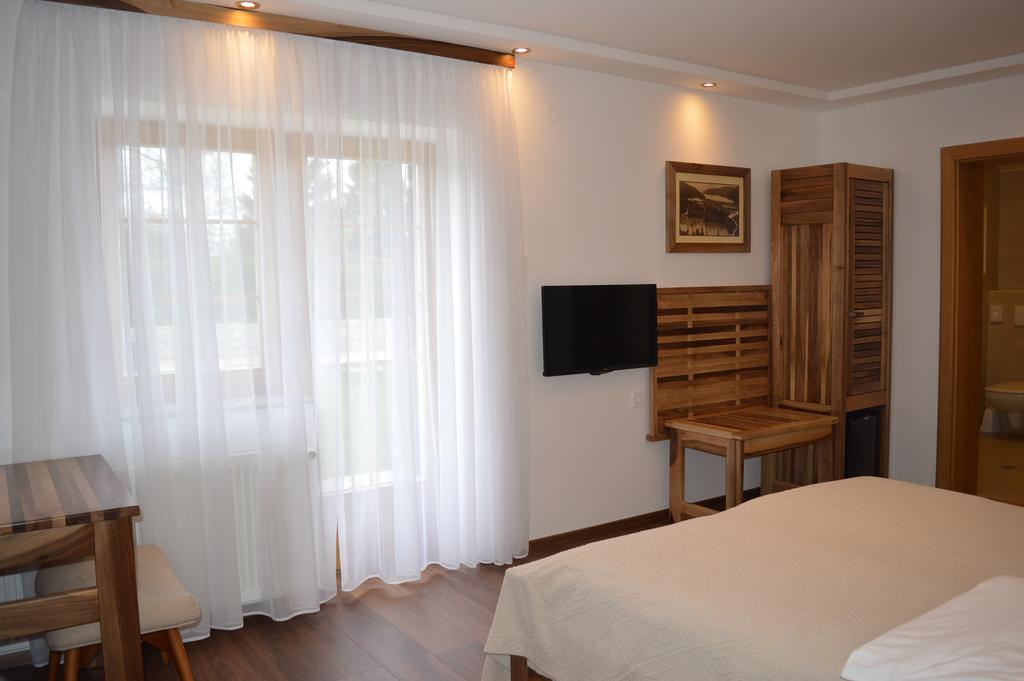 Guest house Plitvice Miric 3*